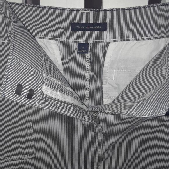 Tommy Hilfiger  Skirt  Thin stripes black & white. Size  XL or 16 - Picture 4 of 6